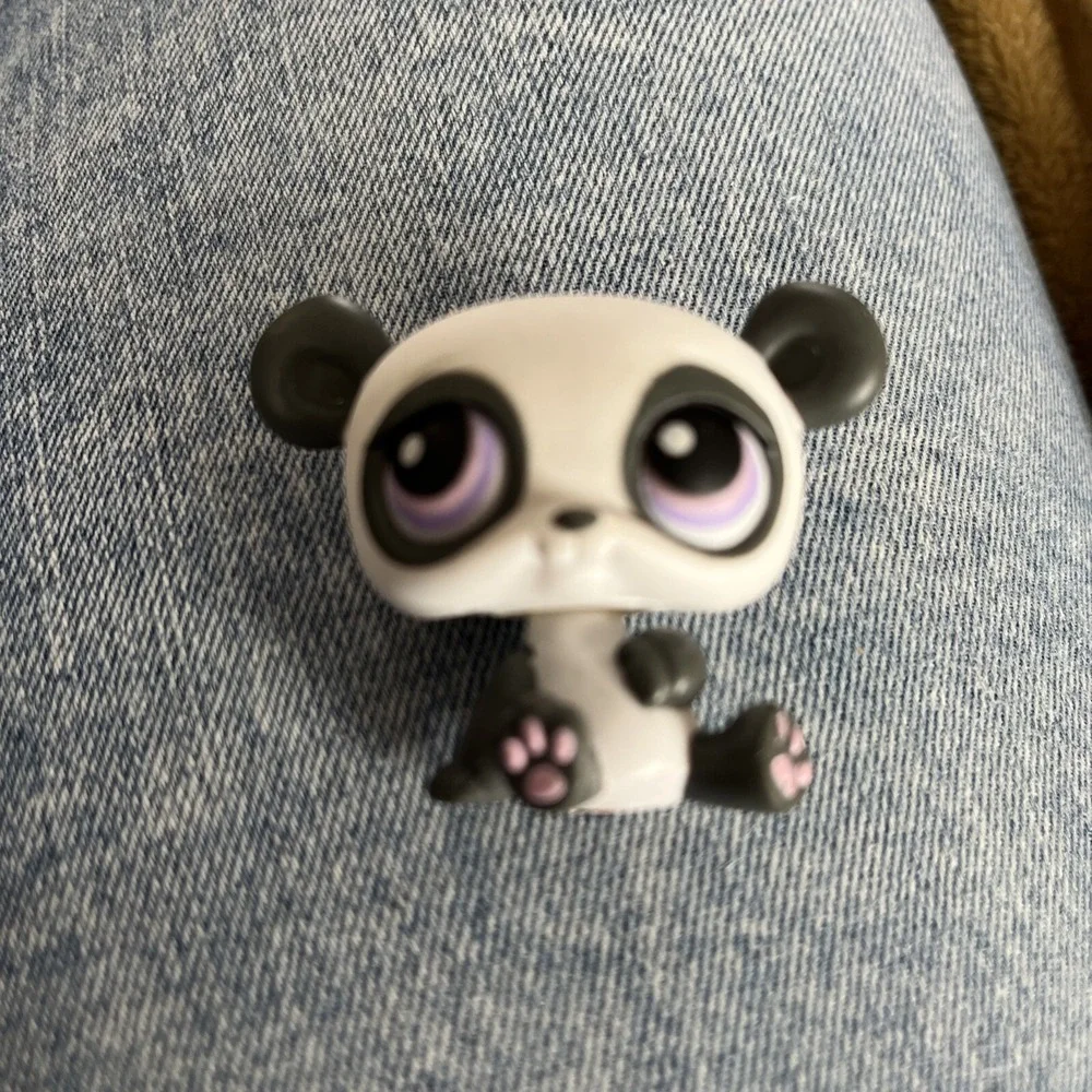 Littlest Pet Shop LPS Authentic Grey White Panda Bear Purple Eyes #89